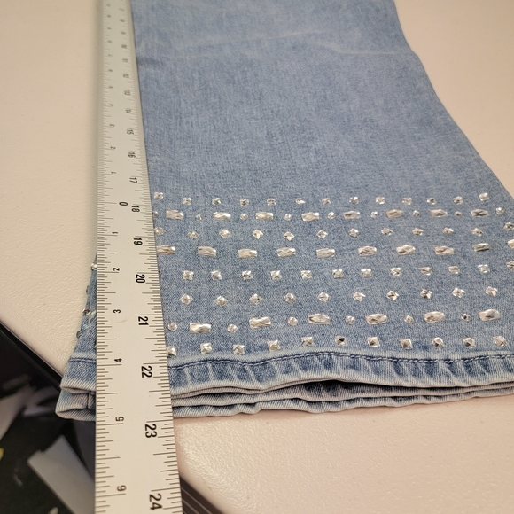 dg2 by diane gilman Light Wash Blue Jeans Jewel Embellishments Size 16PW - Picture 4 of 7